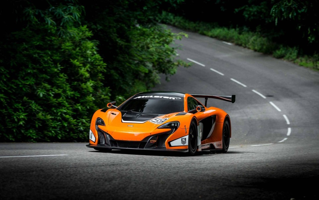 mclaren-wallpaper-orange-gt3-forest-road-1920×1200