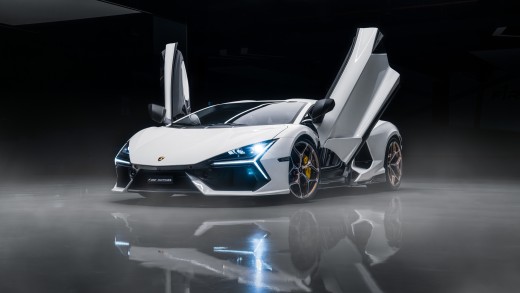 white-supercar-wallpaper-studio-dark-4k-3840×2160