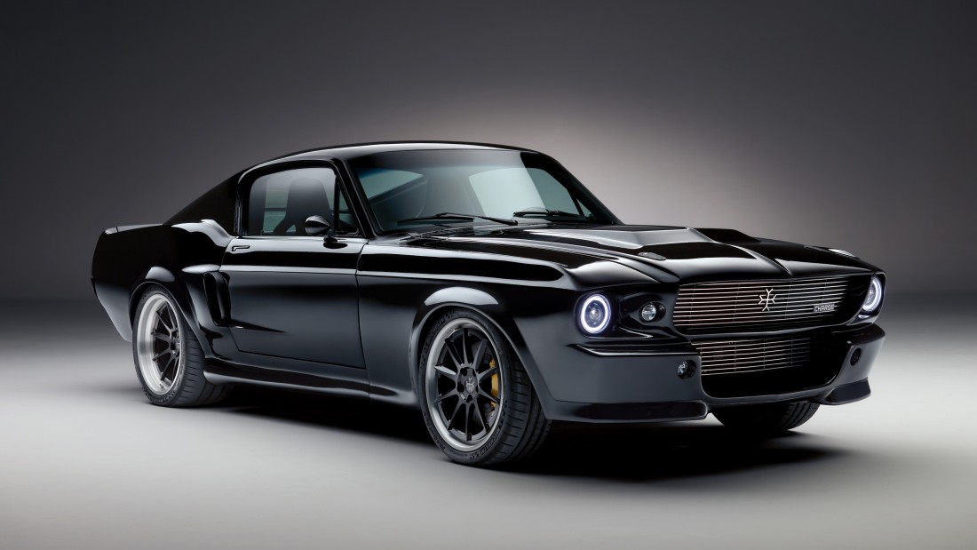 black-muscle-car-classic-studio-wallpaper-3840×2160