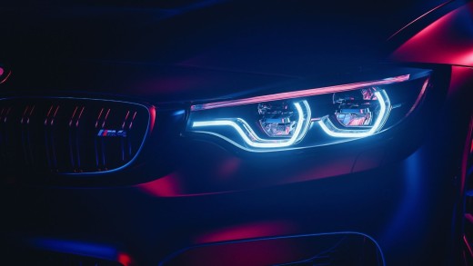 bmw-headlights-wallpaper-neon-led-closeup-dark-1920×1080
