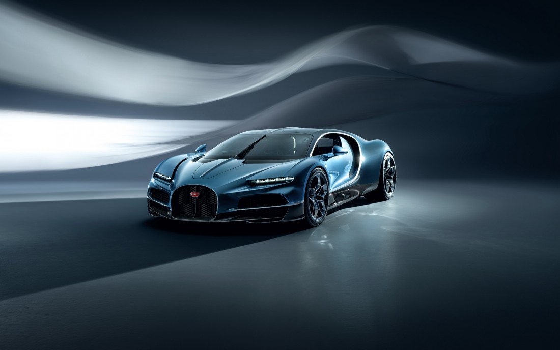 bugatti-wallpaper-blue-supercar-studio-light-2880×1800