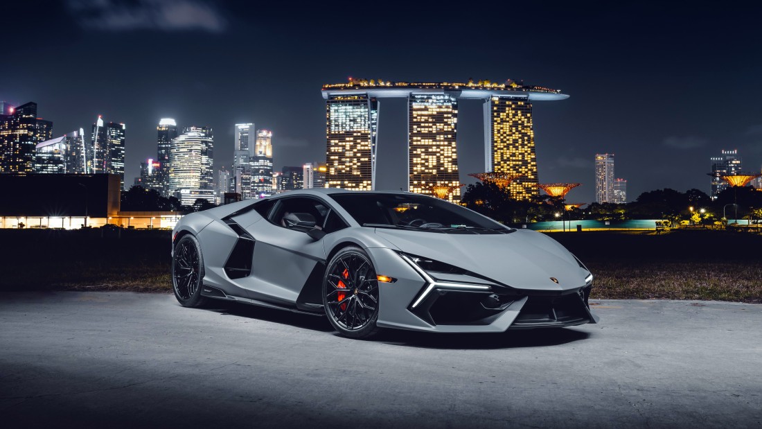 revuelto-night-skyline-supercar-wallpaper-5120×2880