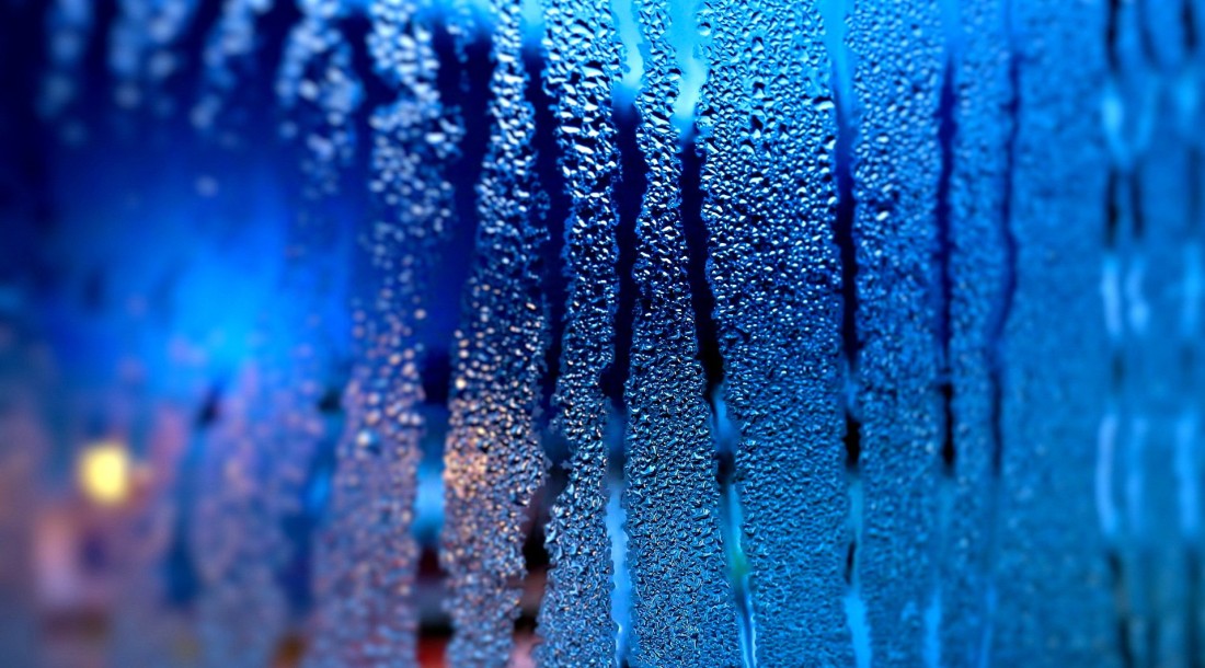 blue-water-drops-glass-texture-wallpaper-1918×1063
