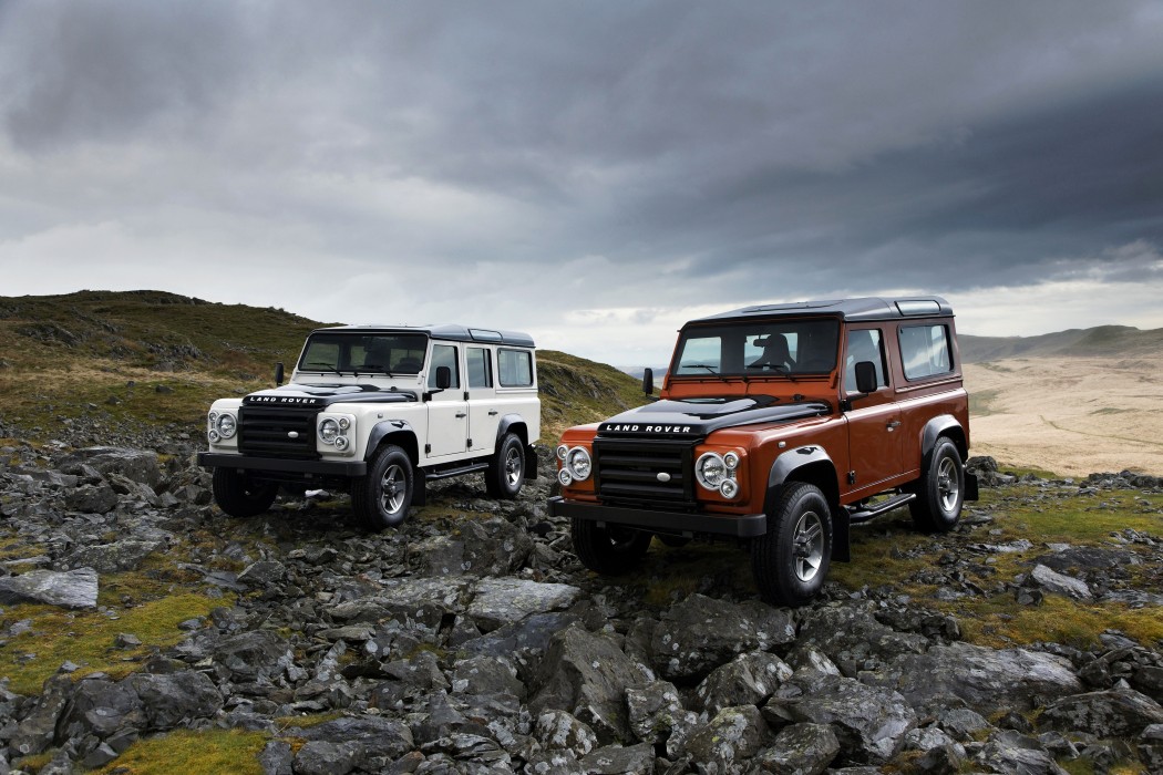classic-land-rover-defender-wallpaper-3900×2600