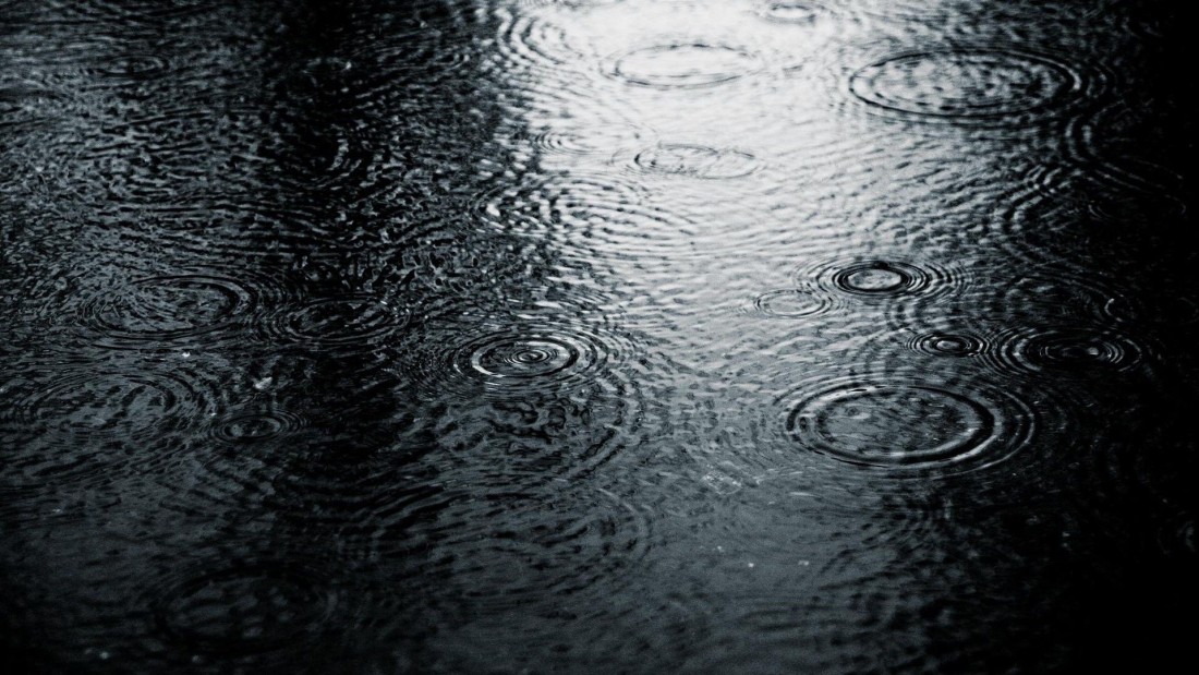 dark-rain-ripples-water-texture-wallpaper-1920×1080