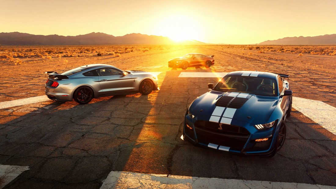 ford-mustang-shelby-desert-sunset-wallpaper-3840×2160