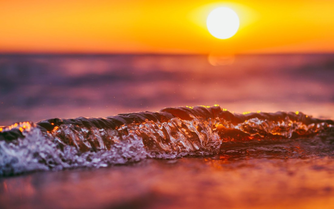 golden-sunset-wave-wallpaper-1920×1200