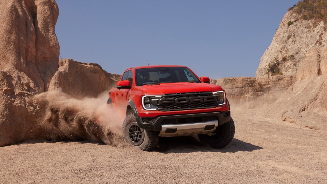 red-ford-raptor-desert-drift-wallpaper-1920×1080