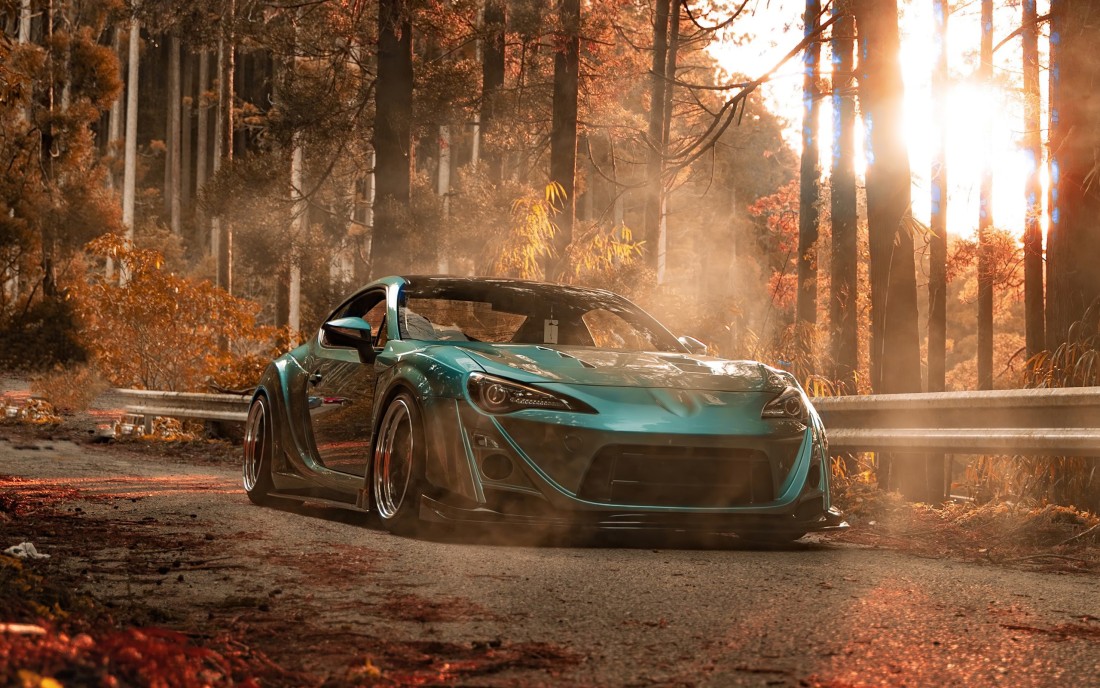 teal-forest-sports-car-wallpaper-2560×1600
