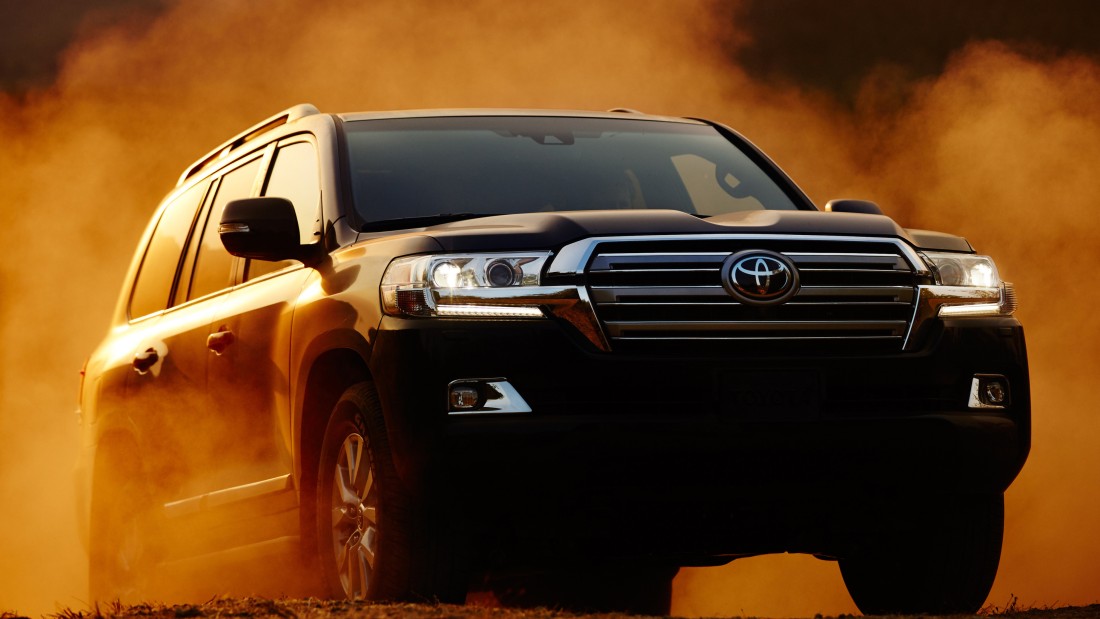 toyota-land-cruiser-dust-wallpaper-3840×2160