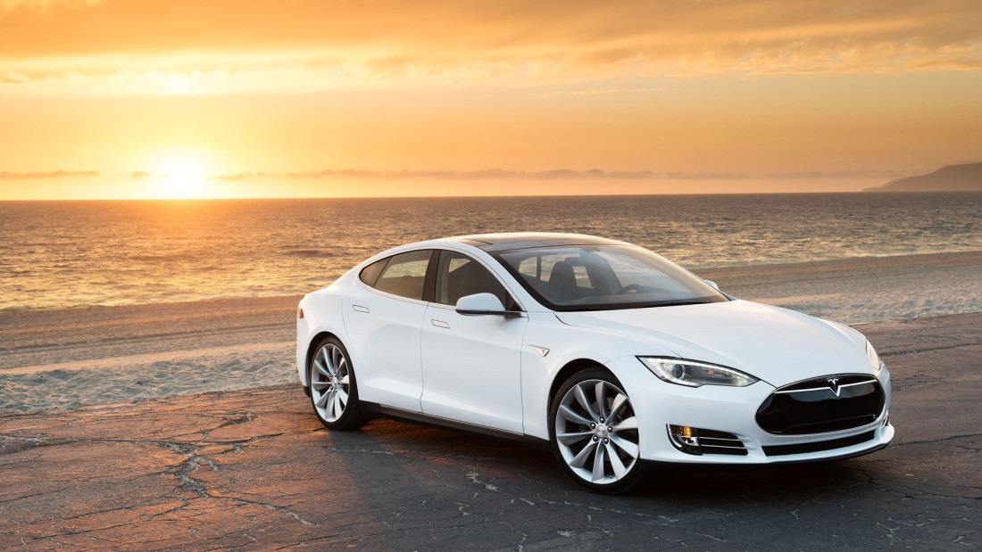 white-tesla-beach-sunset-wallpaper-3840×2160