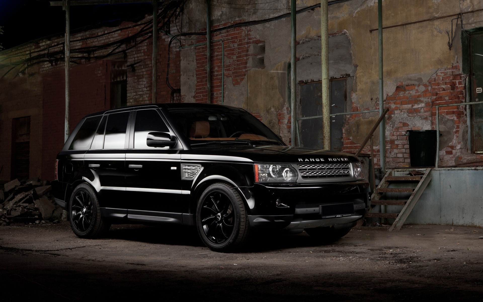 Black Range Rover Urban Night Wallpaper – free HD wallpaper