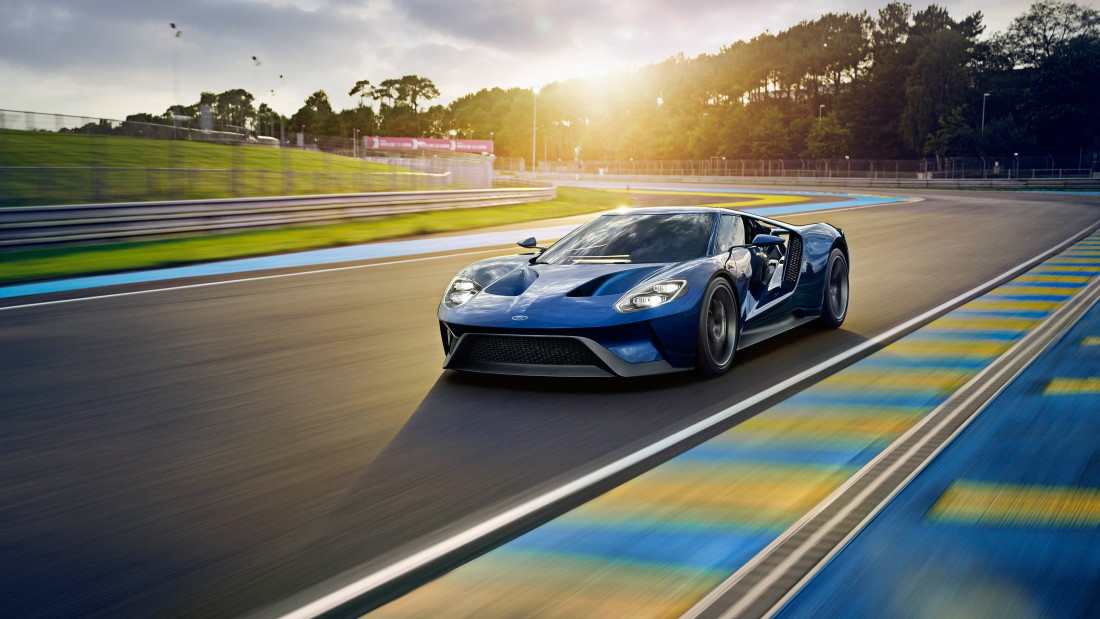 blue-gt-race-track-wallpaper-3840×2160