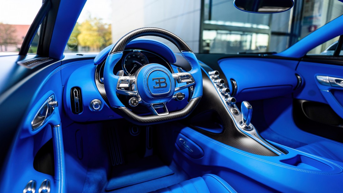 bugatti-chiron-blue-interior-5k-wallpaper-5120×2880