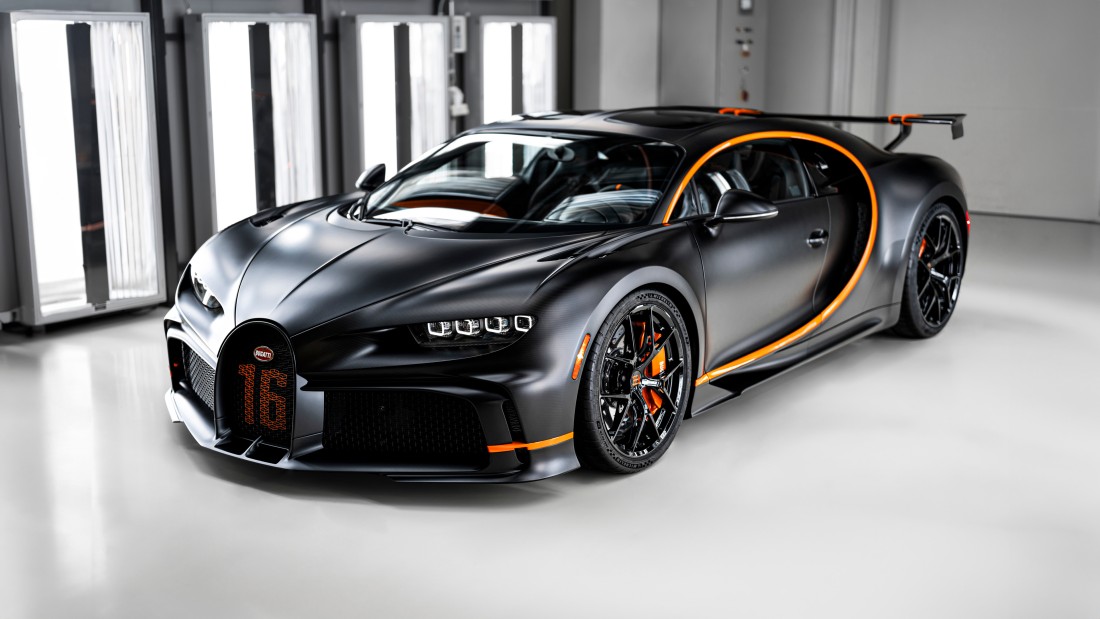bugatti-chiron-pur-sport-black-orange-4k-wallpaper-3840×2160
