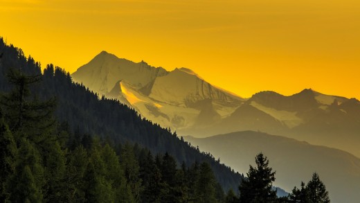 Golden Alpine Mountain Wallpaper