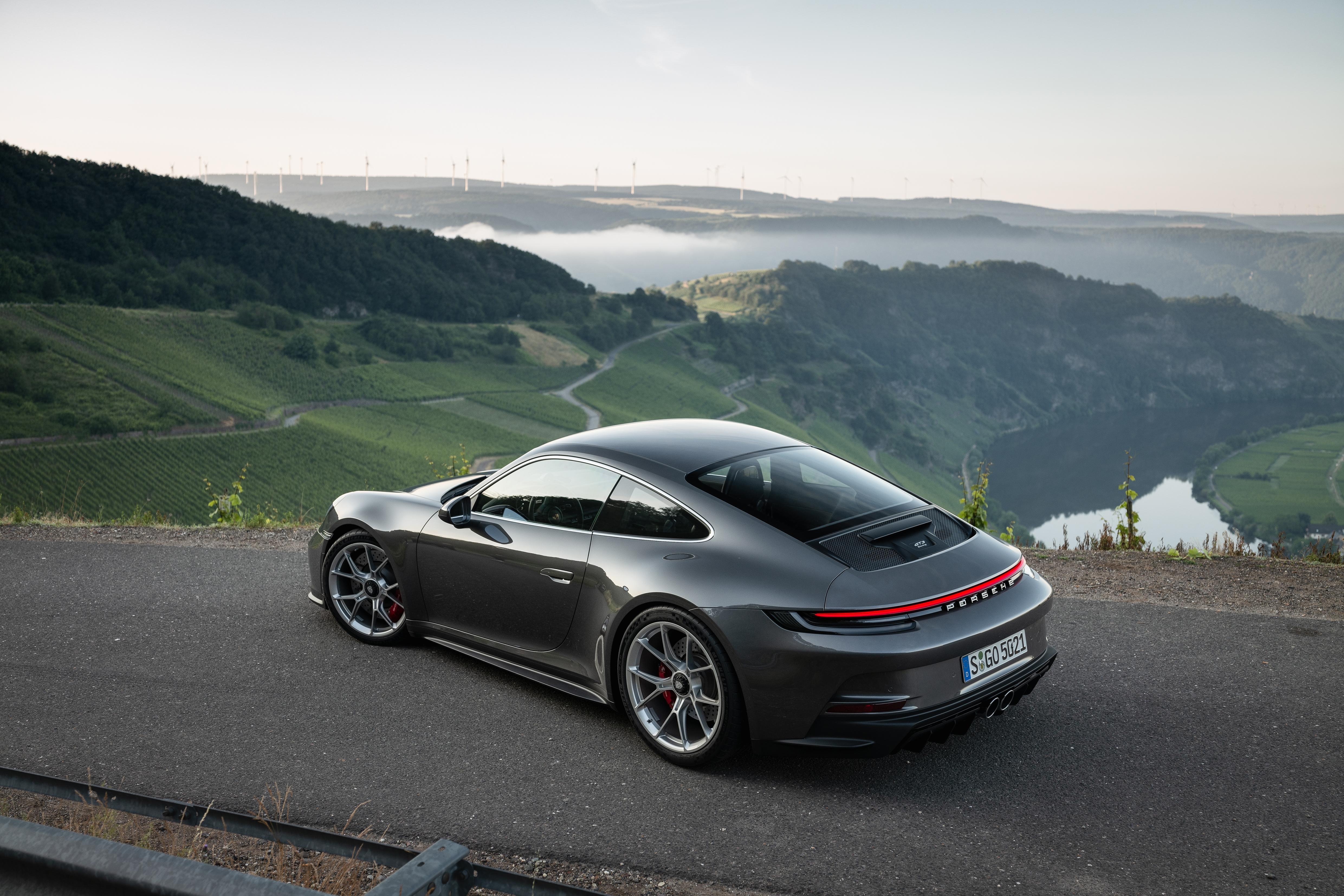 Gray Porsche 911 Valley Overlook Wallpaper – free HD wallpaper
