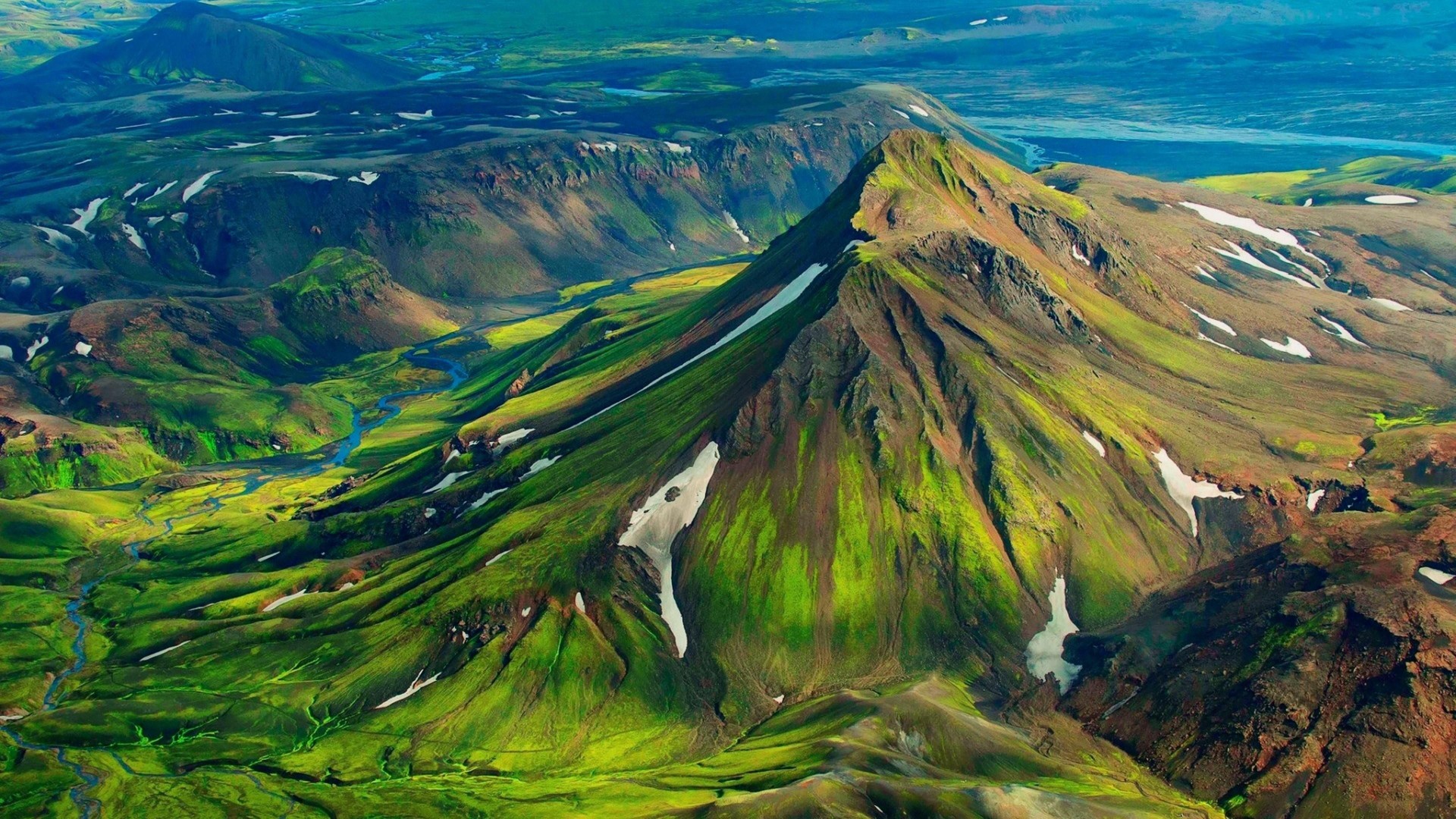 Iceland Highlands Mountain Wallpaper – free HD wallpaper