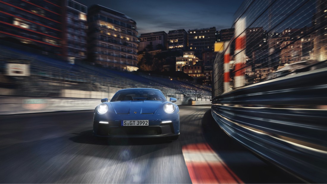 porsche-911-gt3-city-track-4k-wallpaper-3840×2160