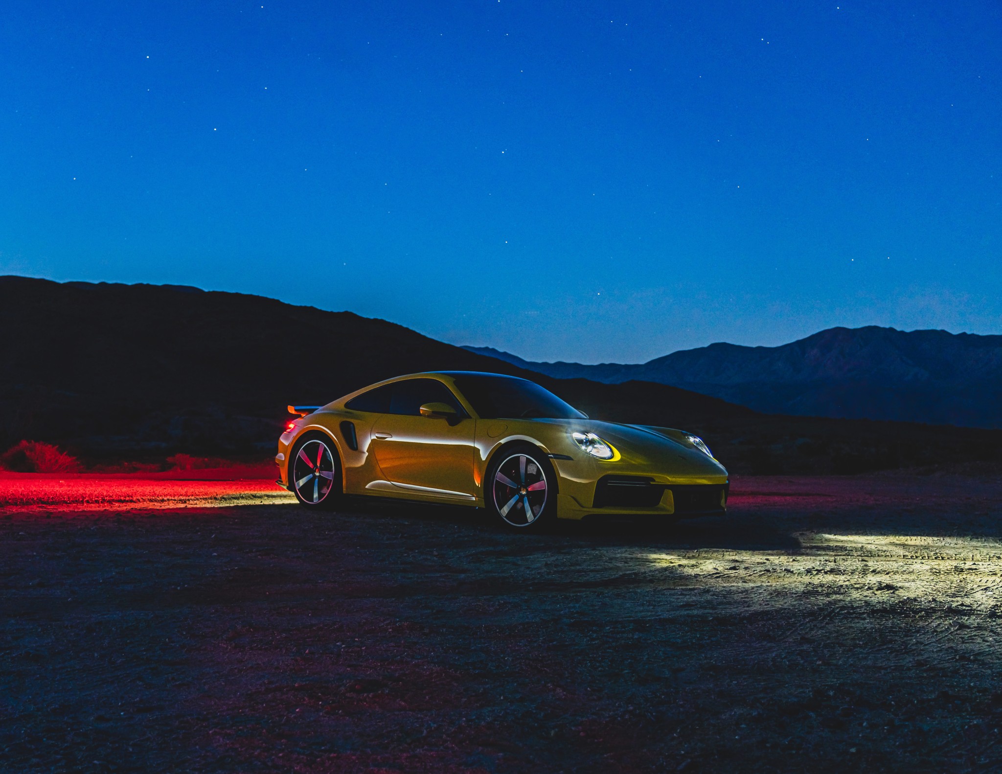 Porsche 911 Night Desert 5K Wallpaper