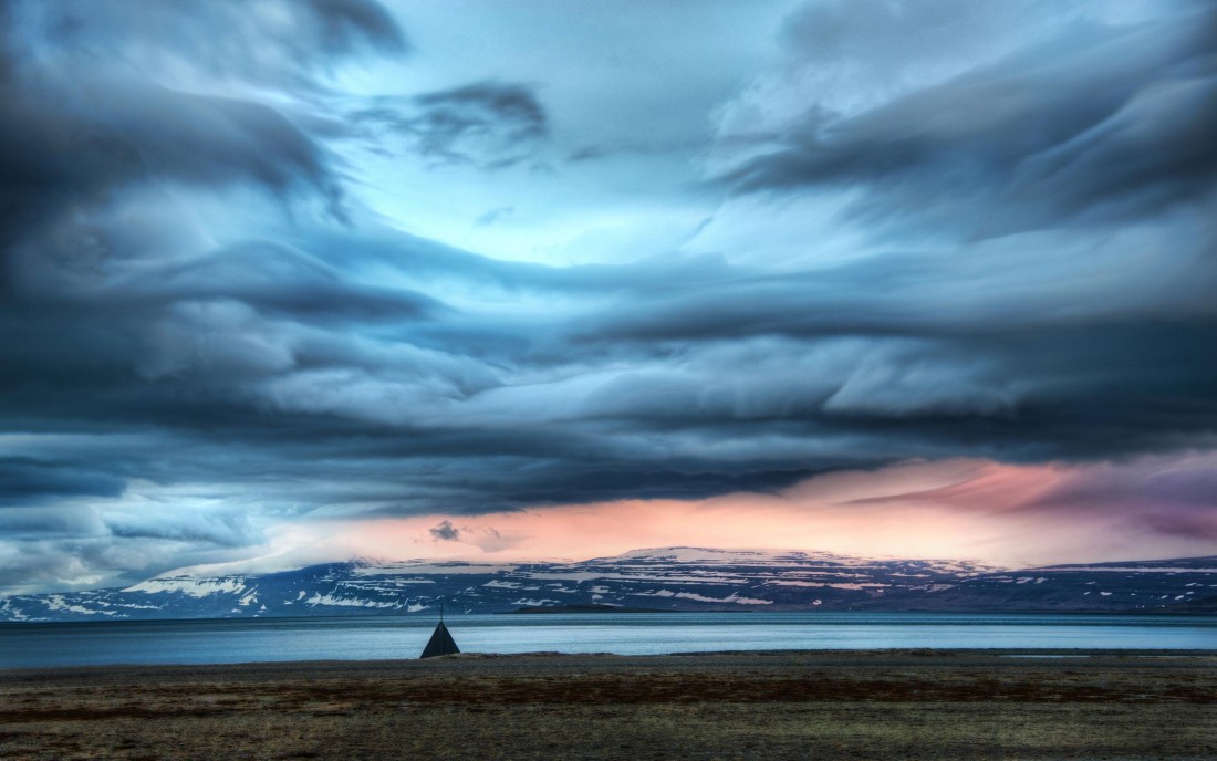storm-cloud-fjord-landscape-wallpaper-2560×1600